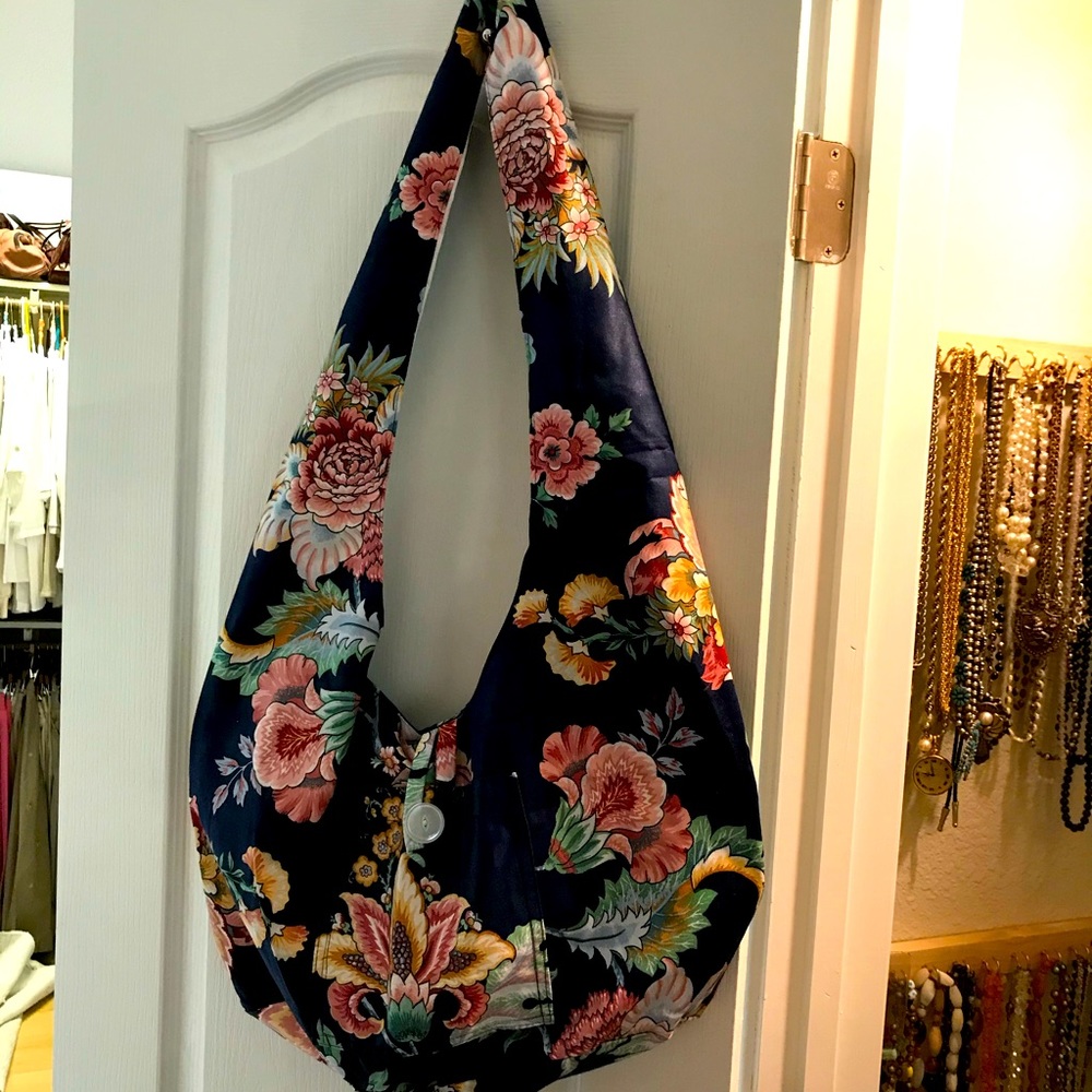 Beautiful over-the-shoulder hand made bag.